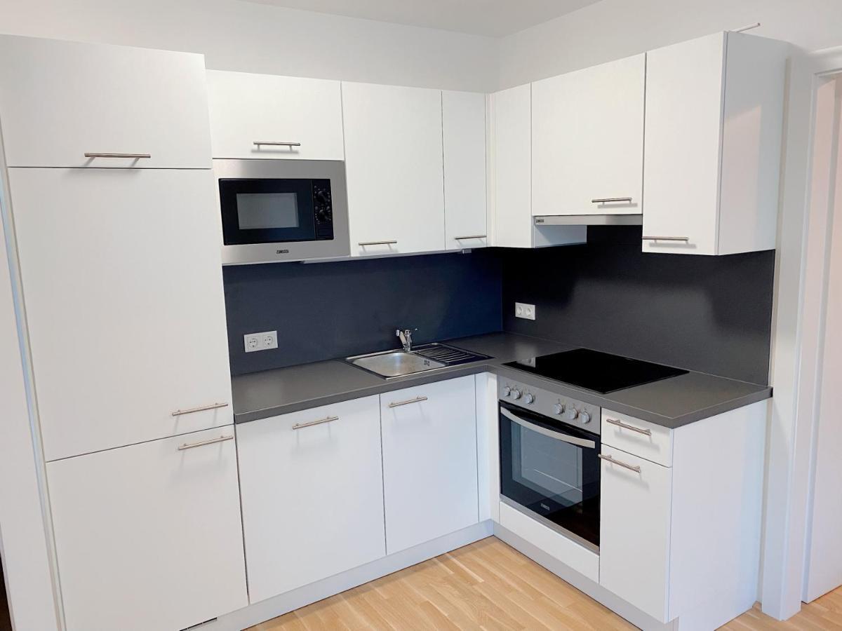 U1 Alte Donau Old Danube City Apartment 2 Wenen Buitenkant foto